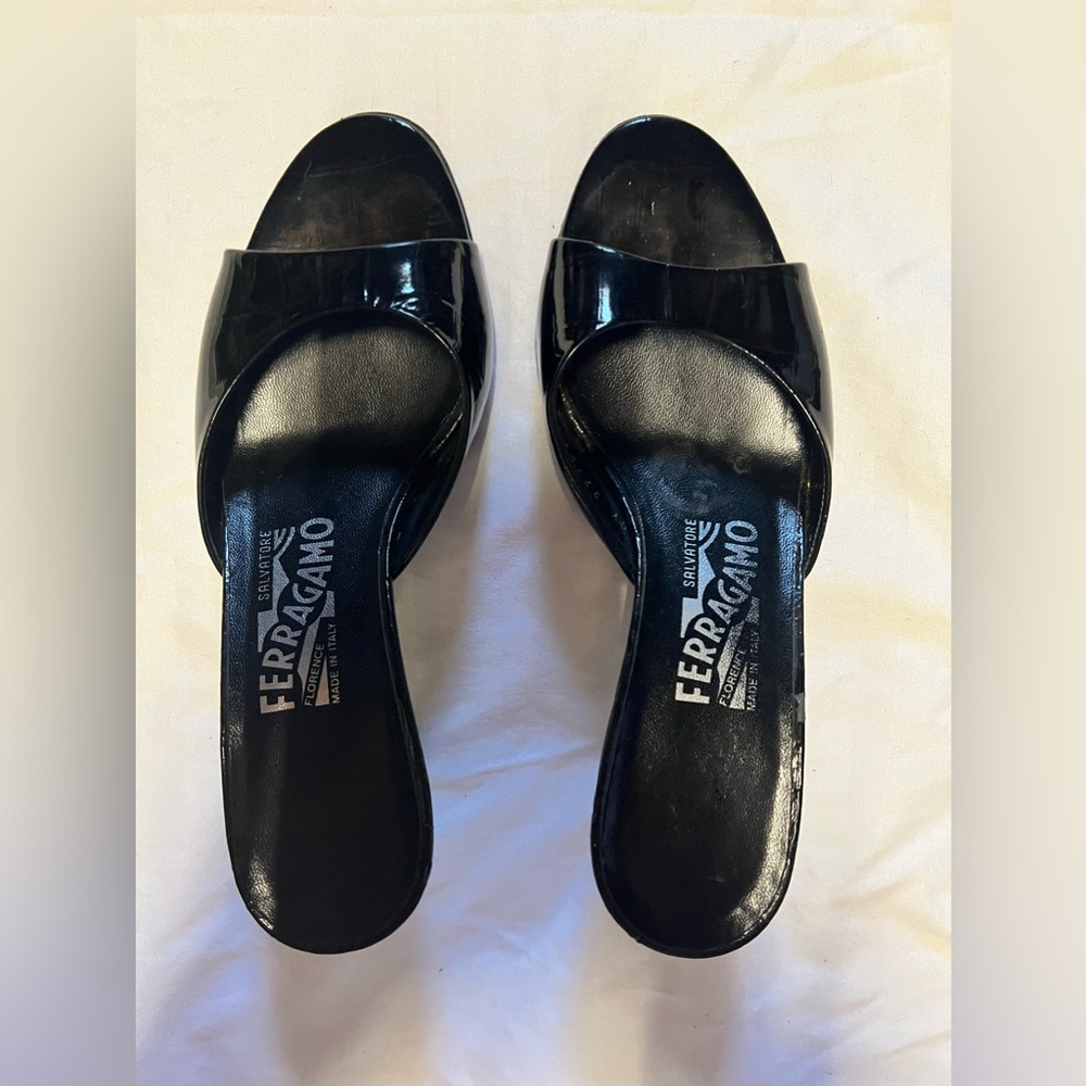 Ferragamo black kitten heels size 5, excellent condition